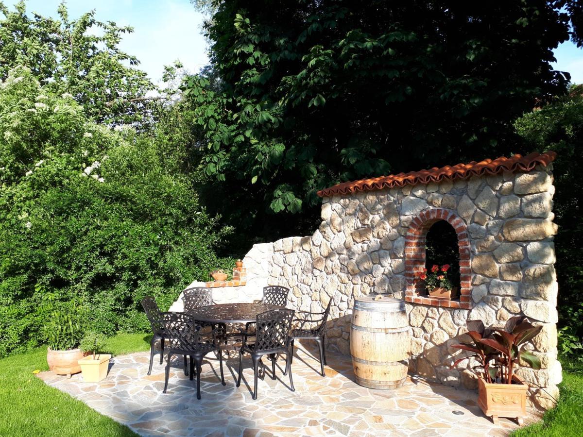 Pension Am Weinberg Bed & Breakfast Mainstockheim エクステリア 写真