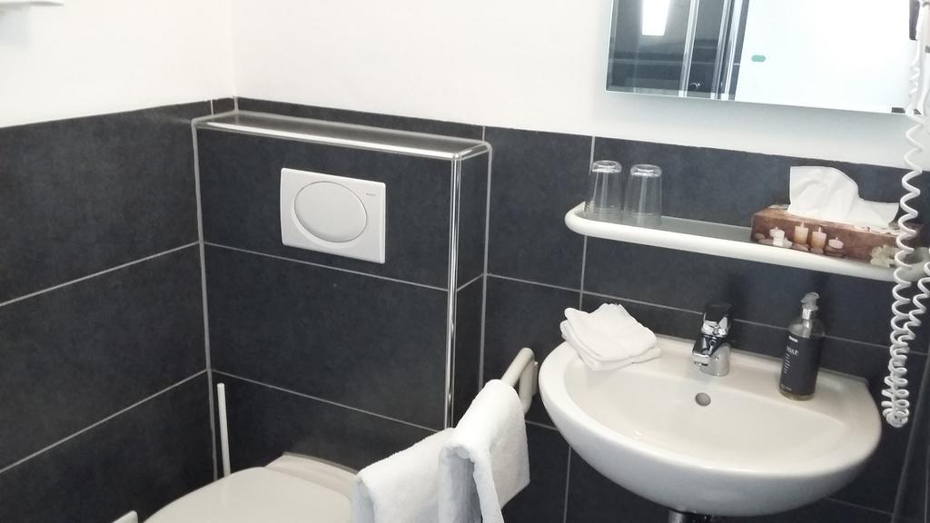 Pension Am Weinberg Bed & Breakfast Mainstockheim エクステリア 写真